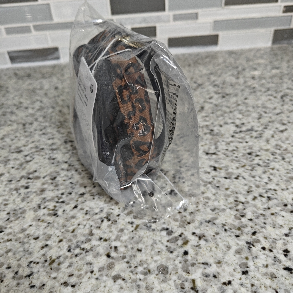 Lululemon Everywhere Backpack Nano (Leopardo Shift Midi Desert Khaki Multi) - Picture 7 of 10